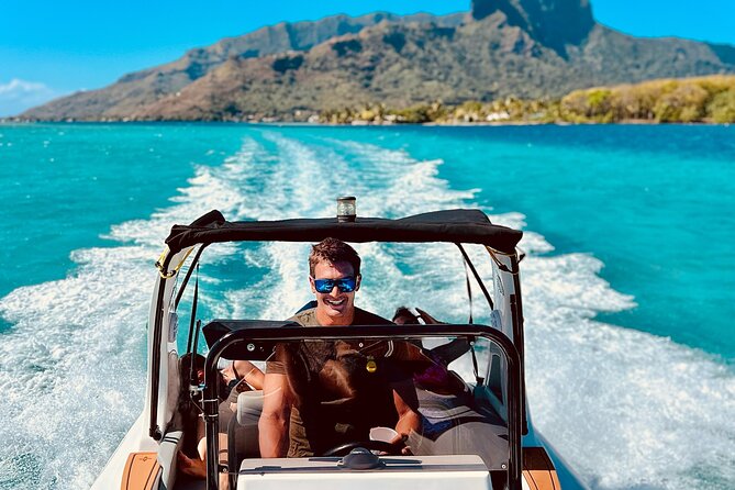 Moorea: Private 4-Hour High-End Boat Excursion