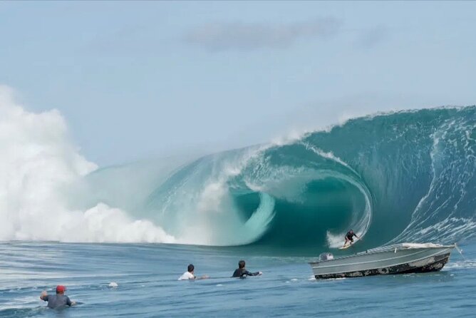 Tour Of The Island Of Tahiti And Presqu’île WITH Private Trip By Taxi Boat (Teahupoo)