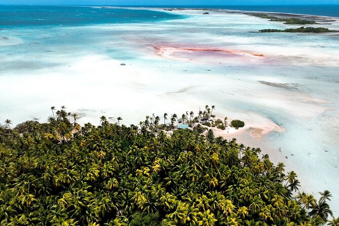 Blue Lagoon – PRIVATE ISLAND -Pink sand beach and wildlife reserve