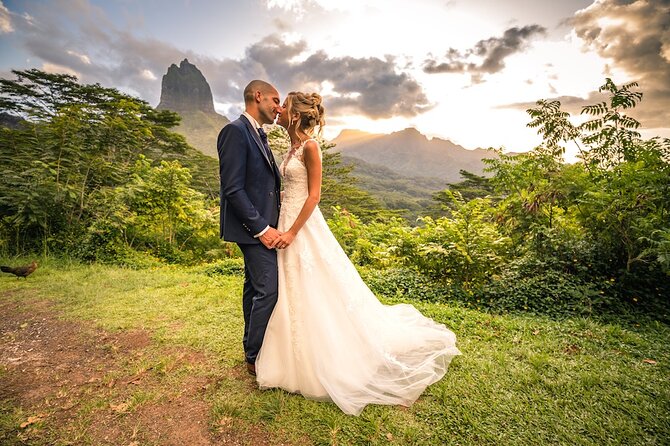 Unique and memorable Private Photo Session in the heart of Moorea Combo Terre-Mer