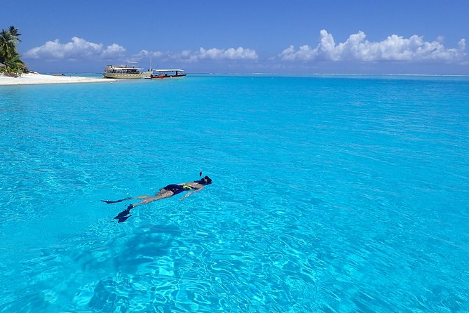 Full-Day Private Boat Tour of Bora Bora Lagoon with Snorkel